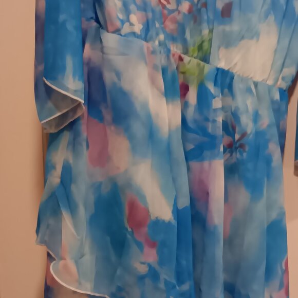 Dress - Picture 1 of 3